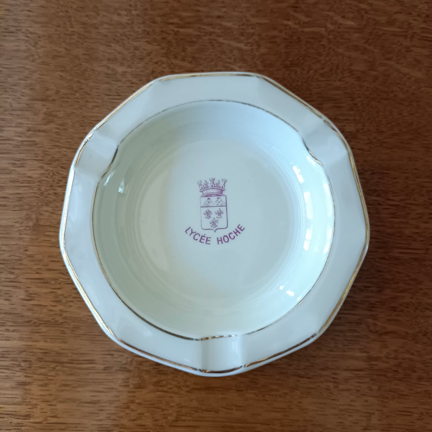 Cendrier publicitaire Lycée Hoche porcelaine de Limoges P Marfeuil