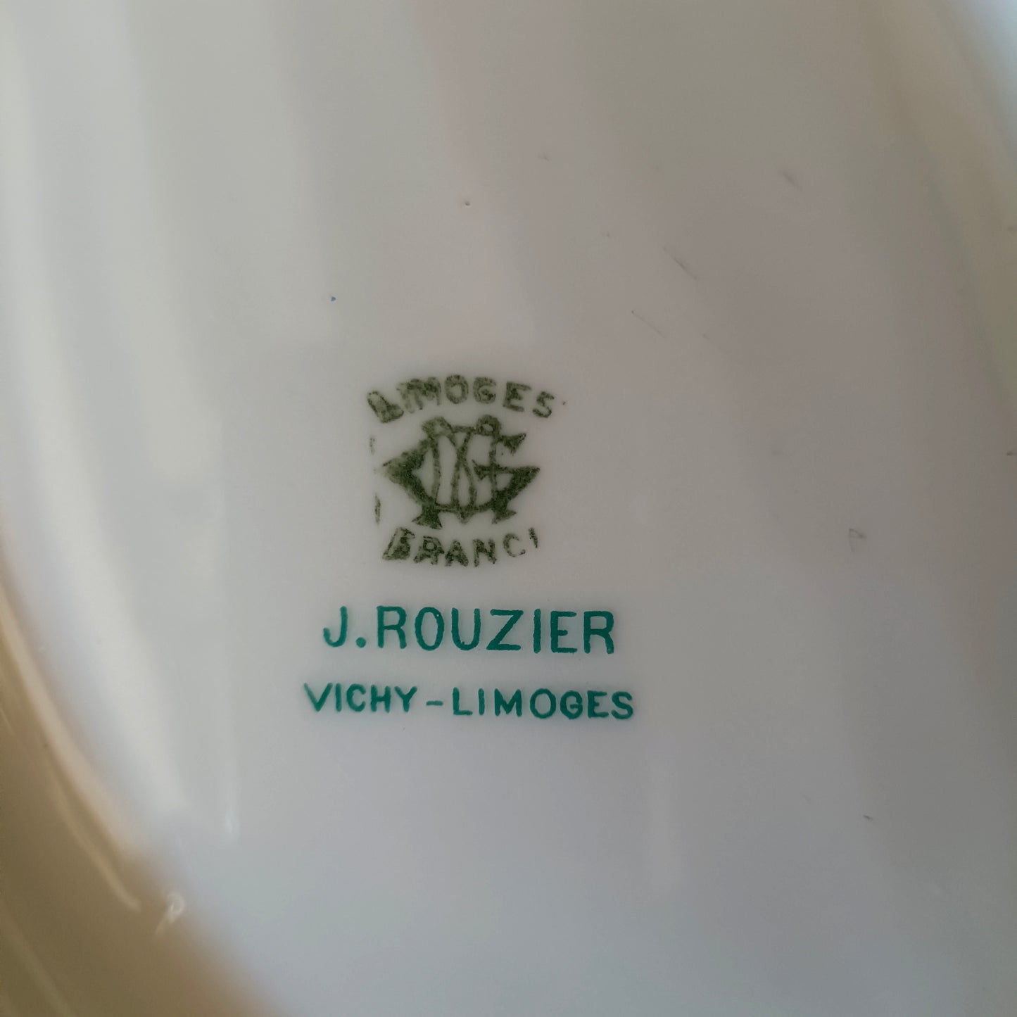 Soupière en porcelaine décor bouquet de fleurs J Rouzier Limoges