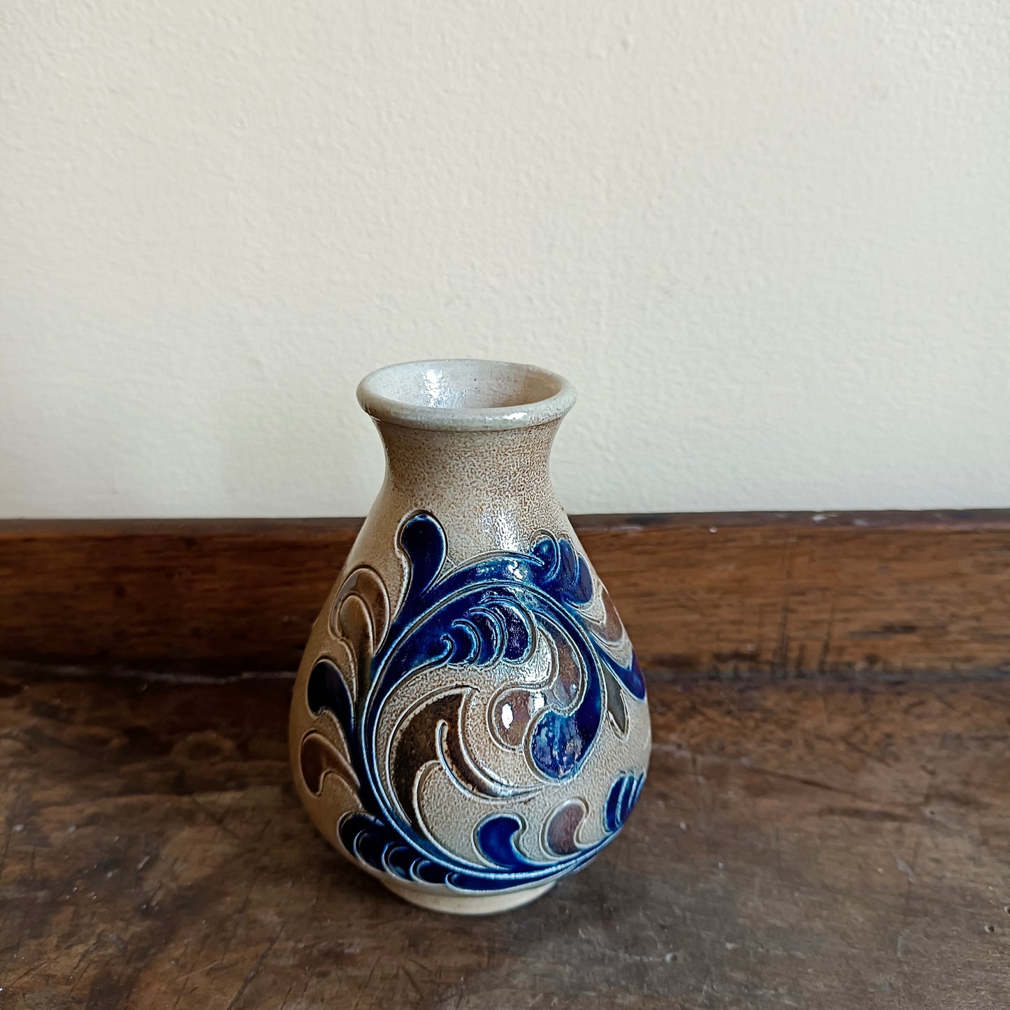 Petit vase soliflore en grès décor bleu