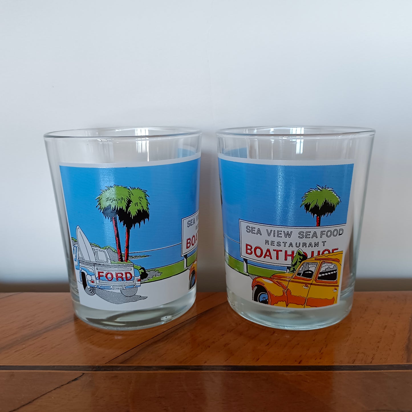 2 verres à eau, automobiles américaines Ford