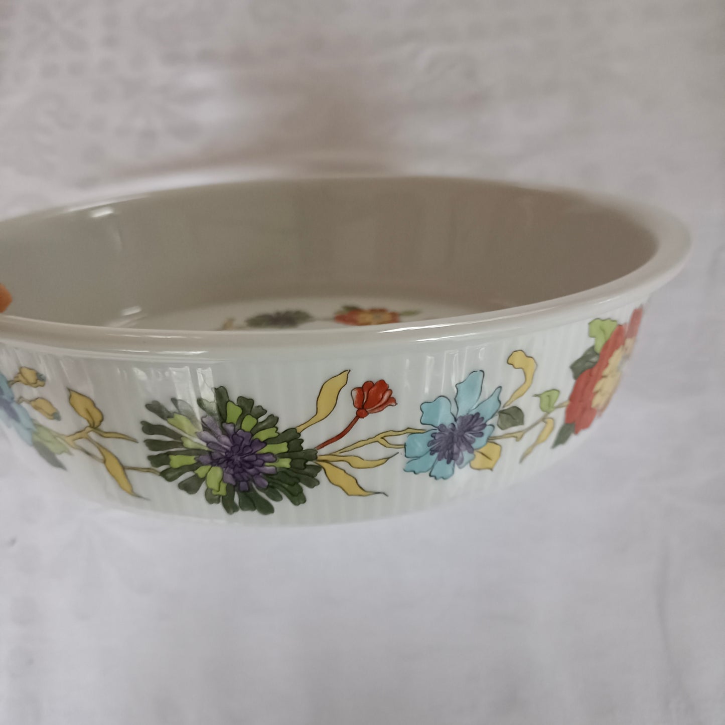 Plat à gratin rond Porcelaine de Paris, décor Fleurs persanes