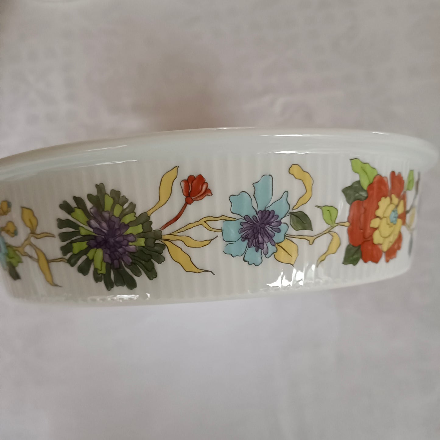 Plat à gratin rond Porcelaine de Paris, décor Fleurs persanes