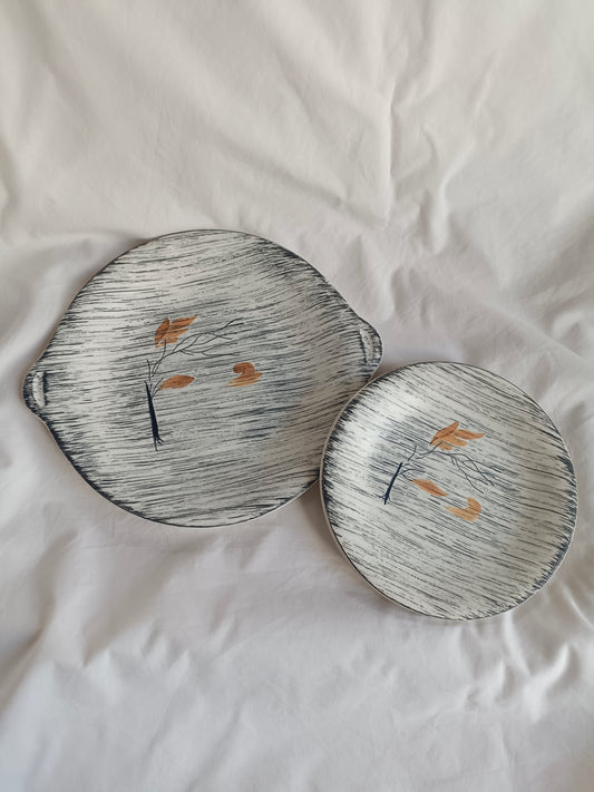 Plat à gâteau et 2 petites assiettes faïence de Salins, modèle "Langeac"