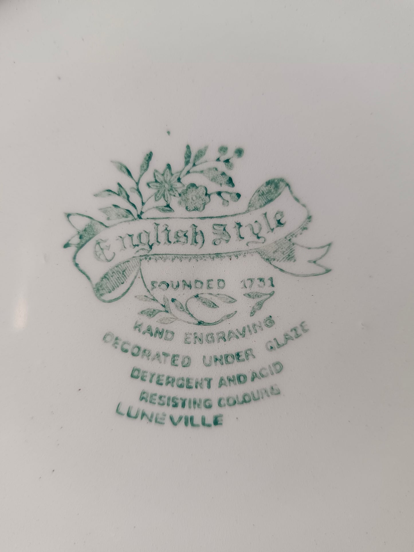 6 assiettes à dessert en faïence de Lunéville, modèle "English Style"