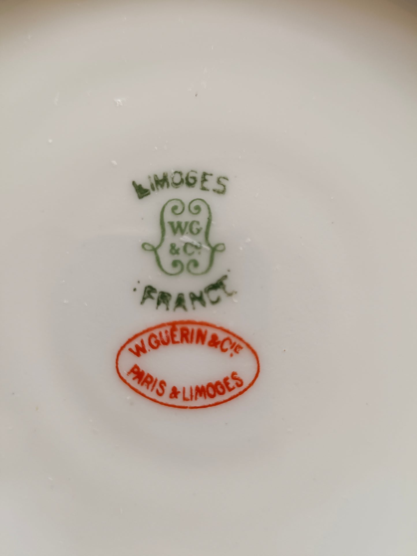 8 petites assiettes à gâteau en porcelaine de Limoges William GUERIN