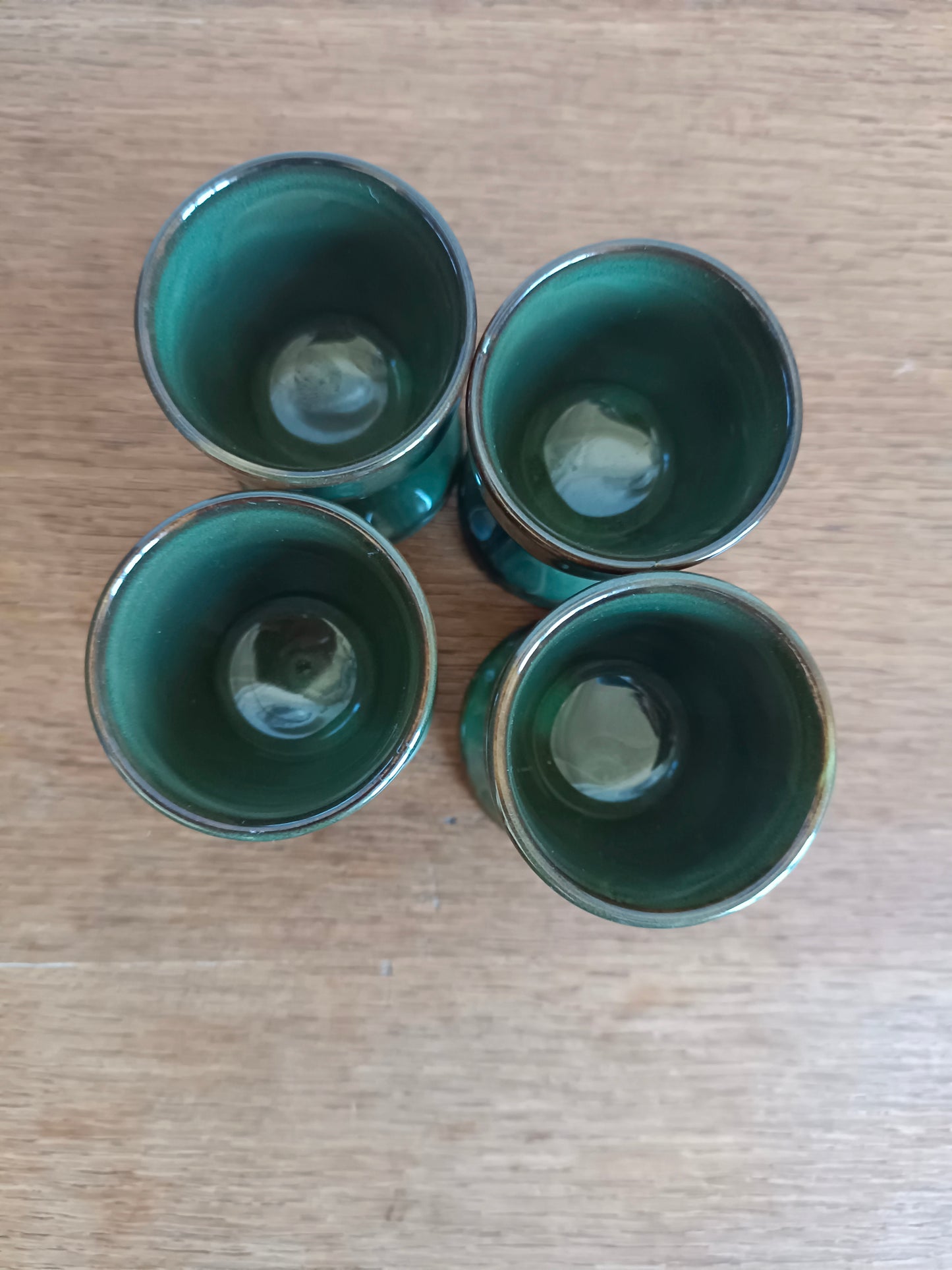 4 coquetiers en porcelaine couleur kaki