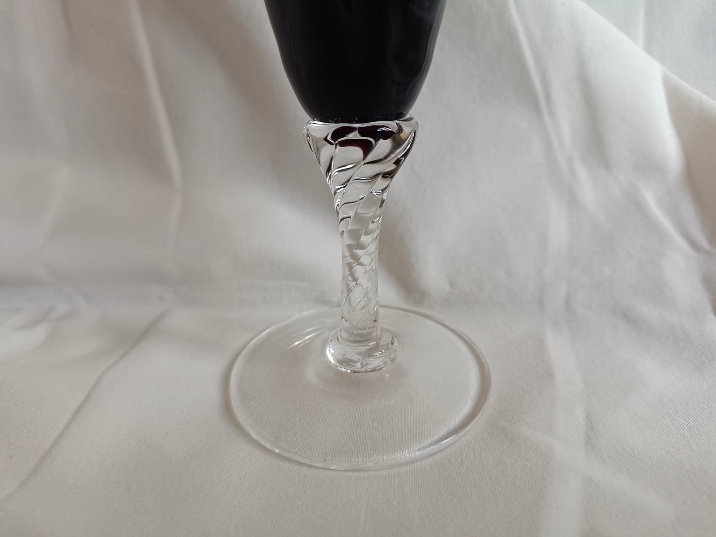 4 flûtes à champagne en verre coloré