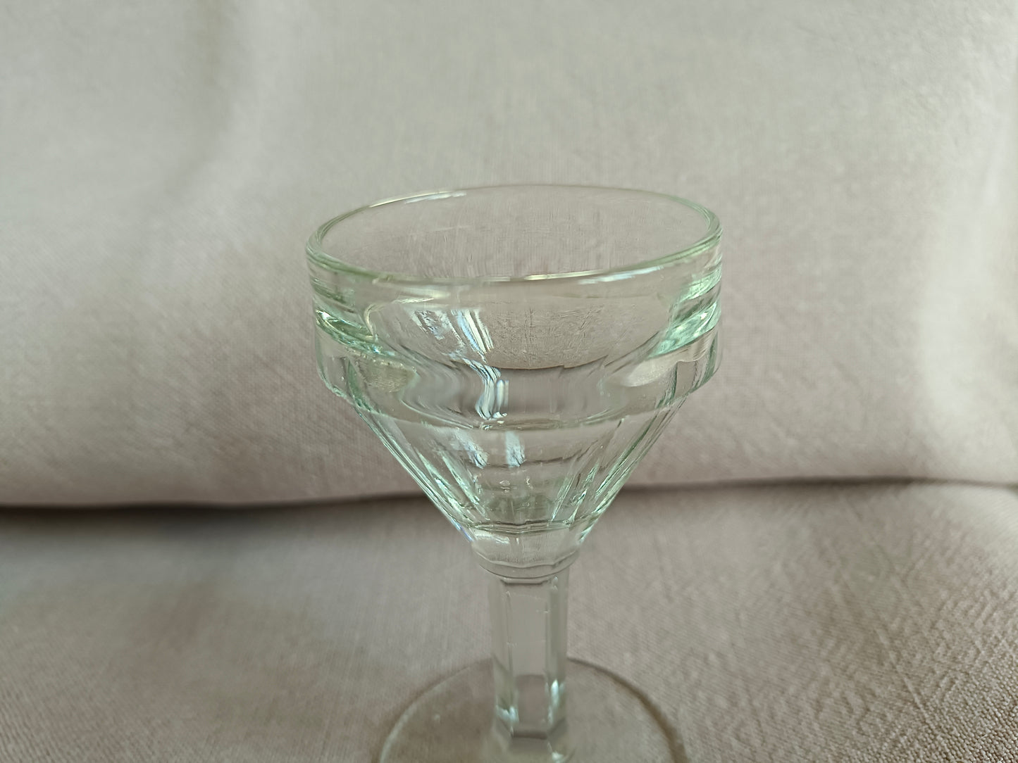 7 verres à liqueur de bistrot à pied