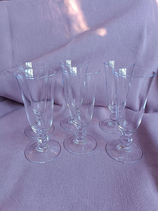 6 flûtes à champagne en verre forme tulipe