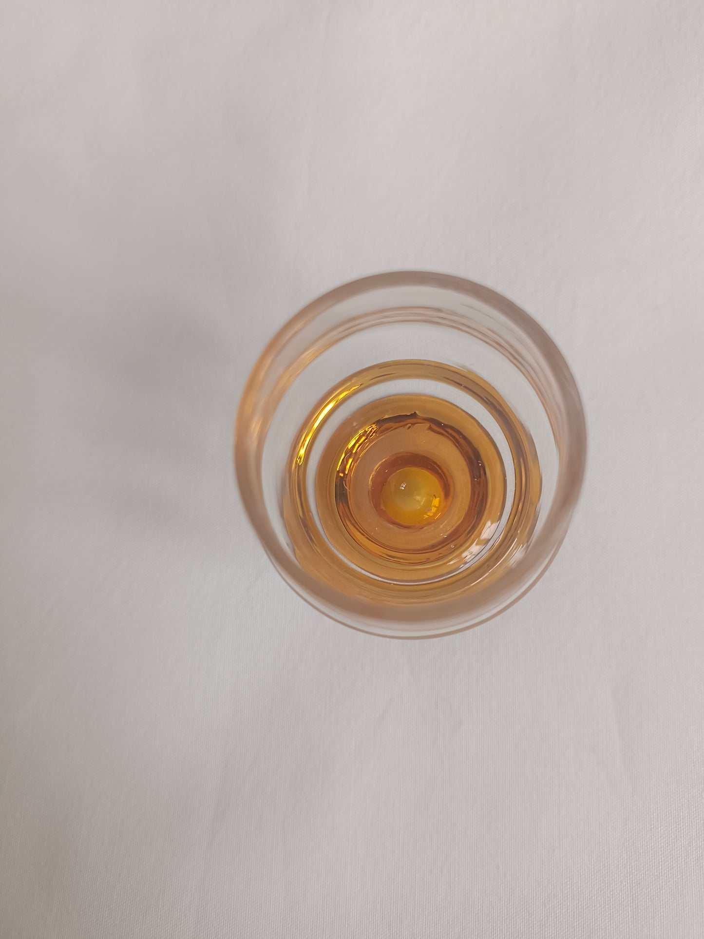 4 petits verres à liqueur à pied marron