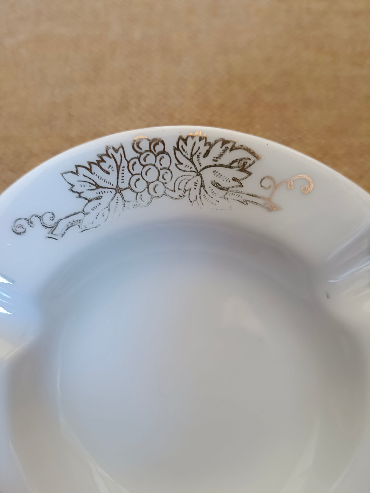 Cendrier Cognac Hennessy en porcelaine de Limoges Goumot-Labesse