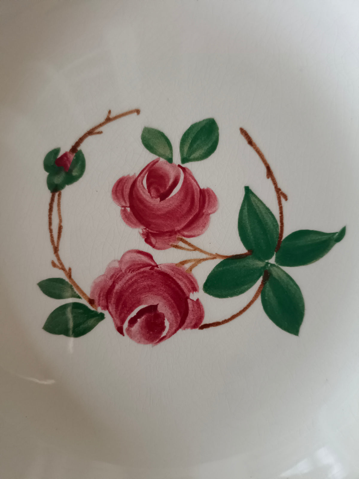 Assiette creuse en Terre de Fer Saint-Amand, modèle "Arlette"