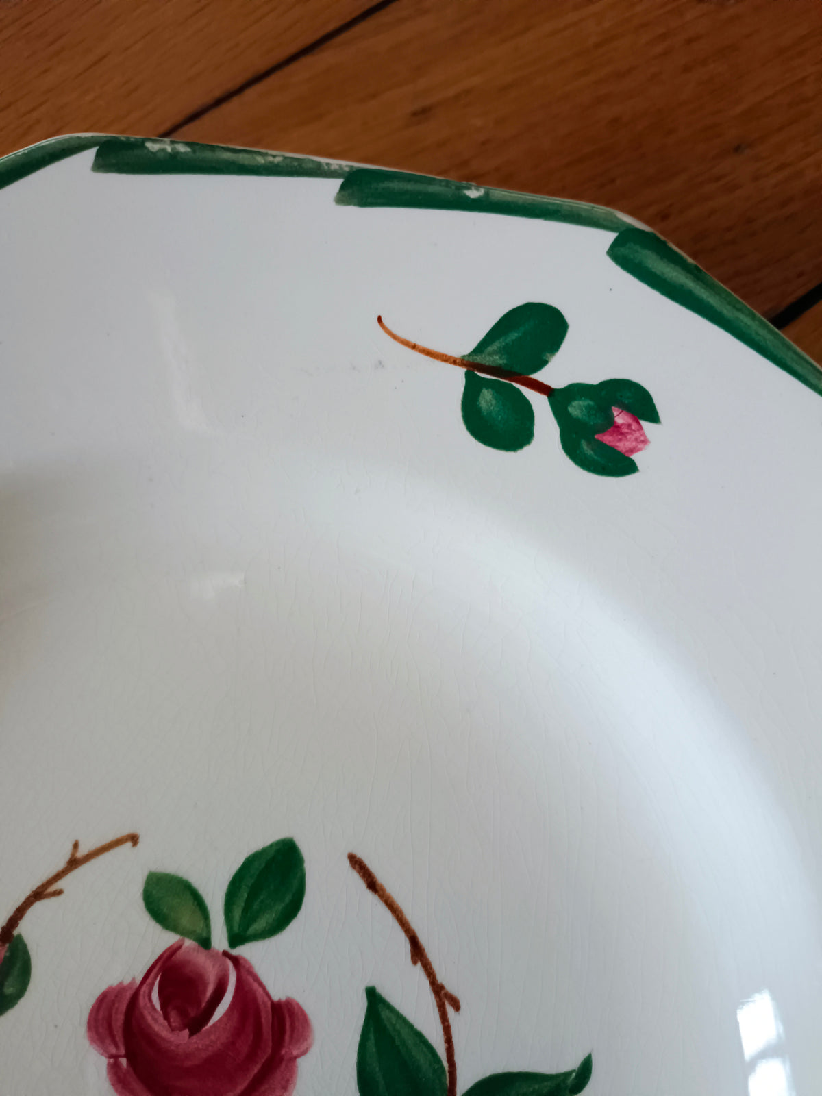 Assiette creuse en Terre de Fer Saint-Amand, modèle "Arlette"