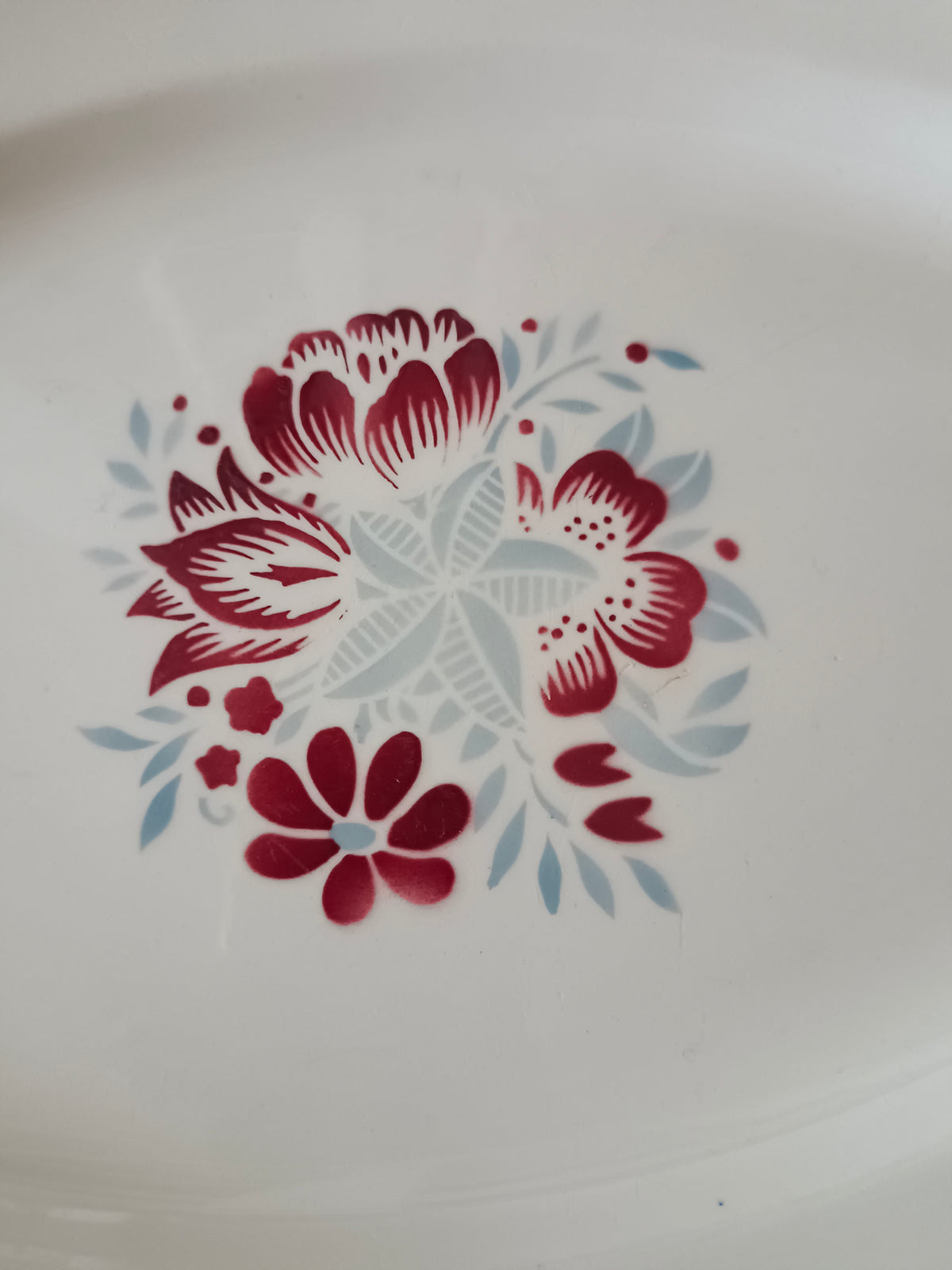 Plat ovale en faïence de Badonviller, modèle "Berger"