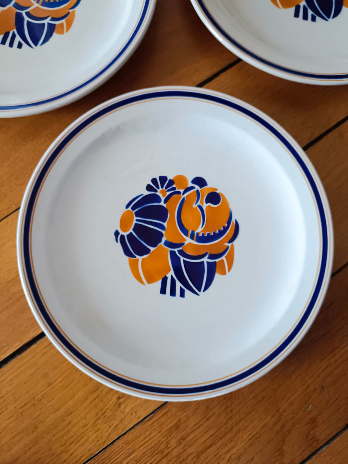 3 assiettes plates en faïence Sarreguemines Art Déco, Édition de la Maîtrise, décor "Auteuil"