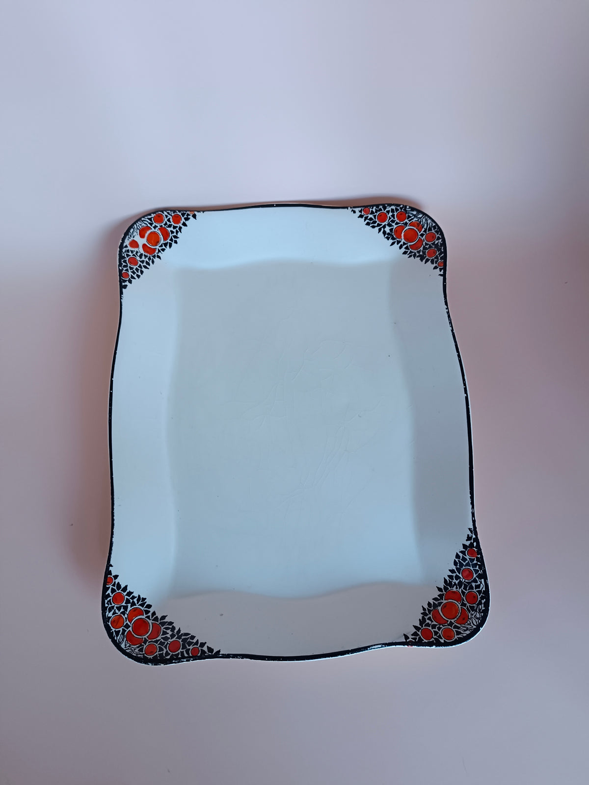 Beurrier en porcelaine anglaise Crown Ducal, décor Art Déco aux orangers