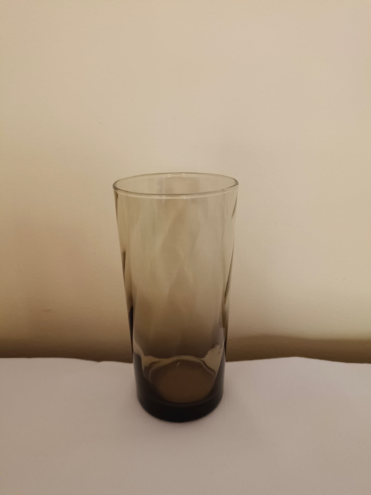 8 verres à orangeade en verre fumé torsadé