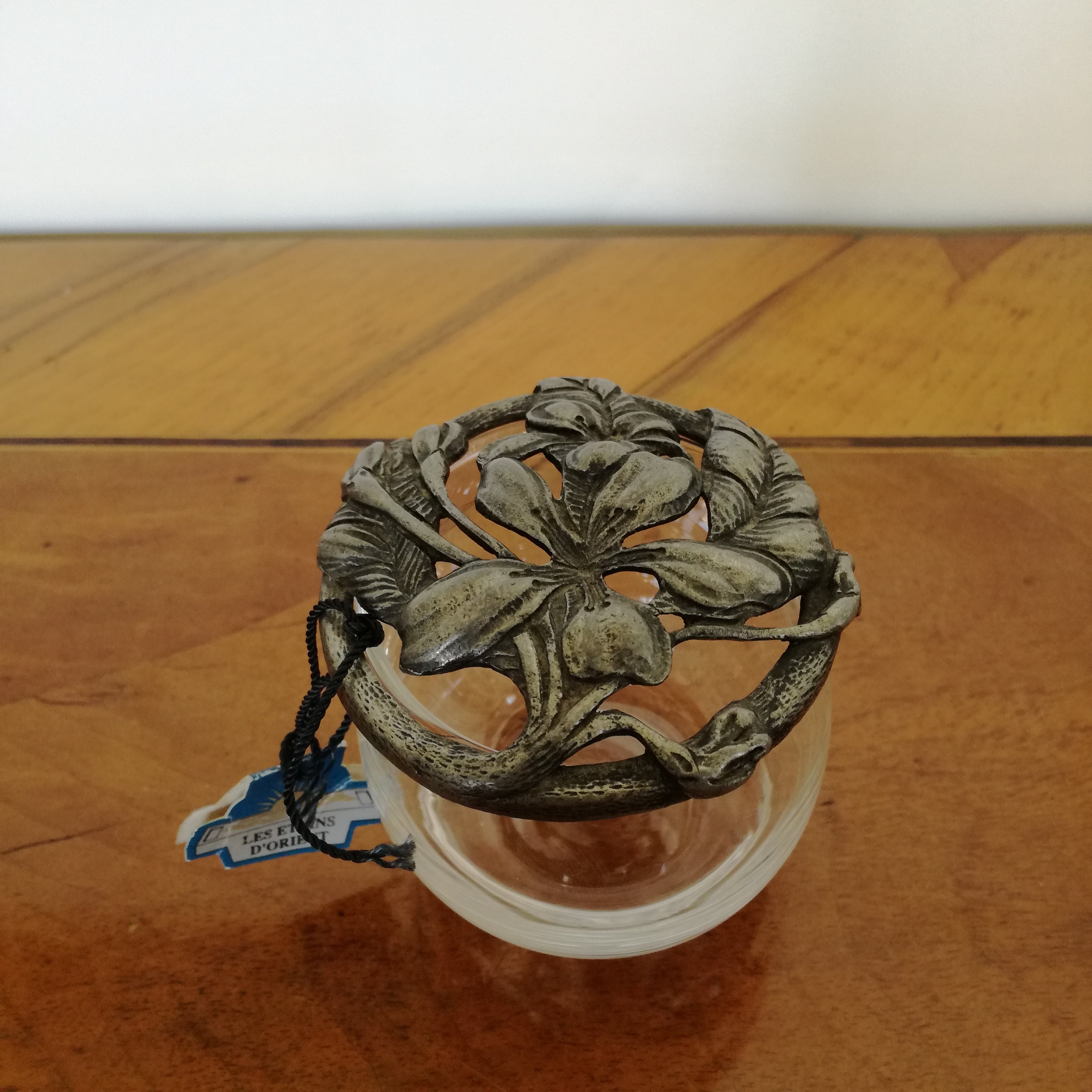 Aiguière XVIIIe siècle en verre soufflé à décor gravé Aiguière XVIIIe siècle en verre soufflé à décor gravé