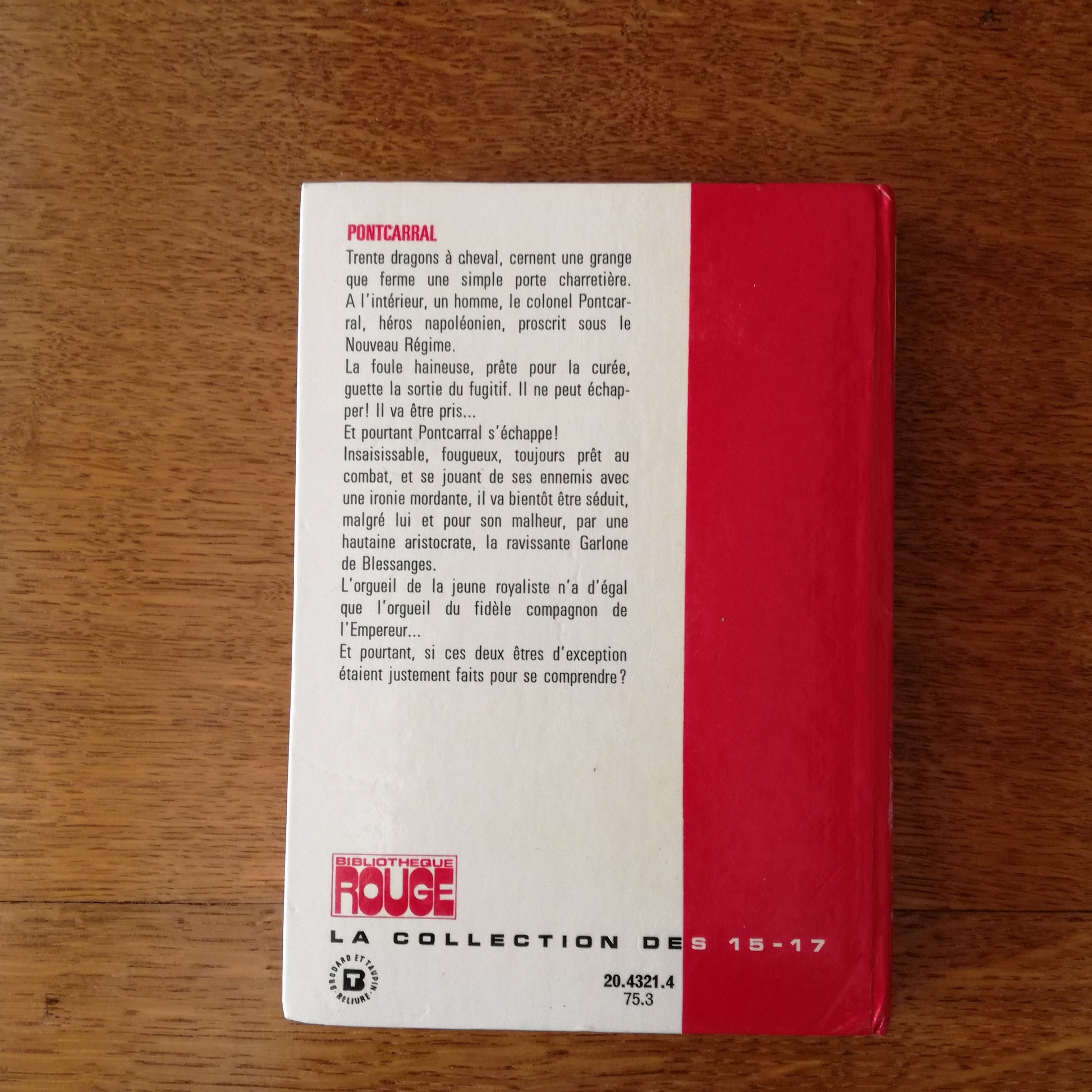 Livre jeunesse Bibliothèque Rouge Hachette