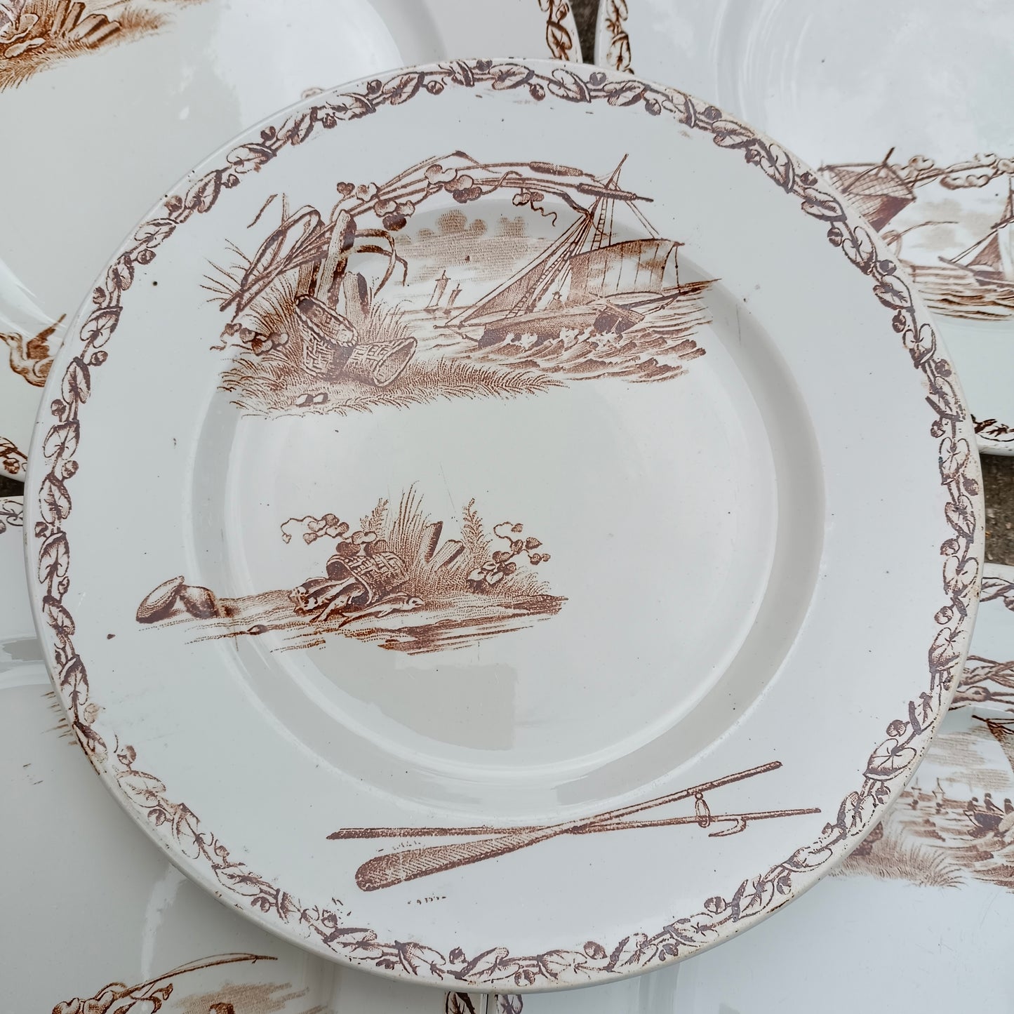 Assiette - grande plate Marine Creil & Montereau
