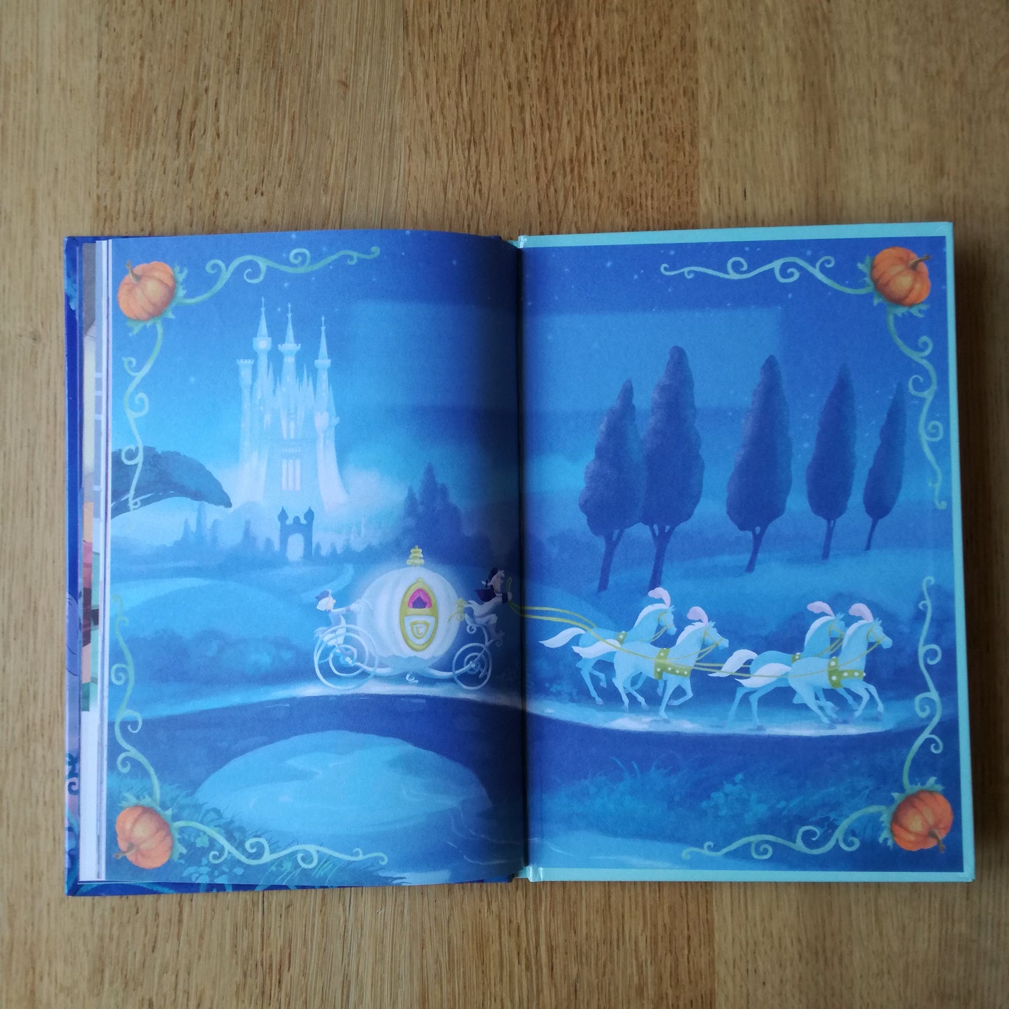 Livre jeunesse Disney Club du Livre Hachette