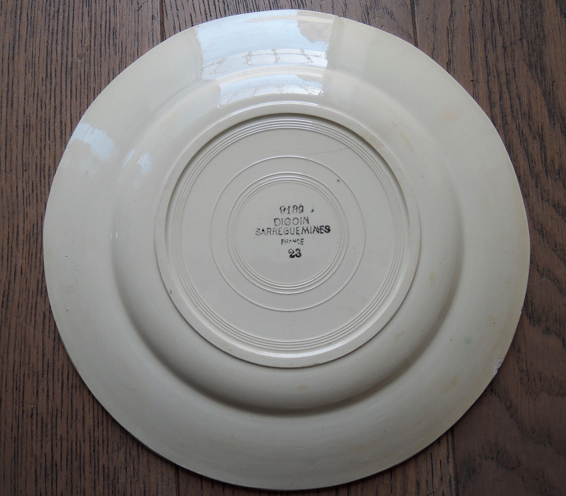 Assiette 9189 Digoin & Sarreguemines