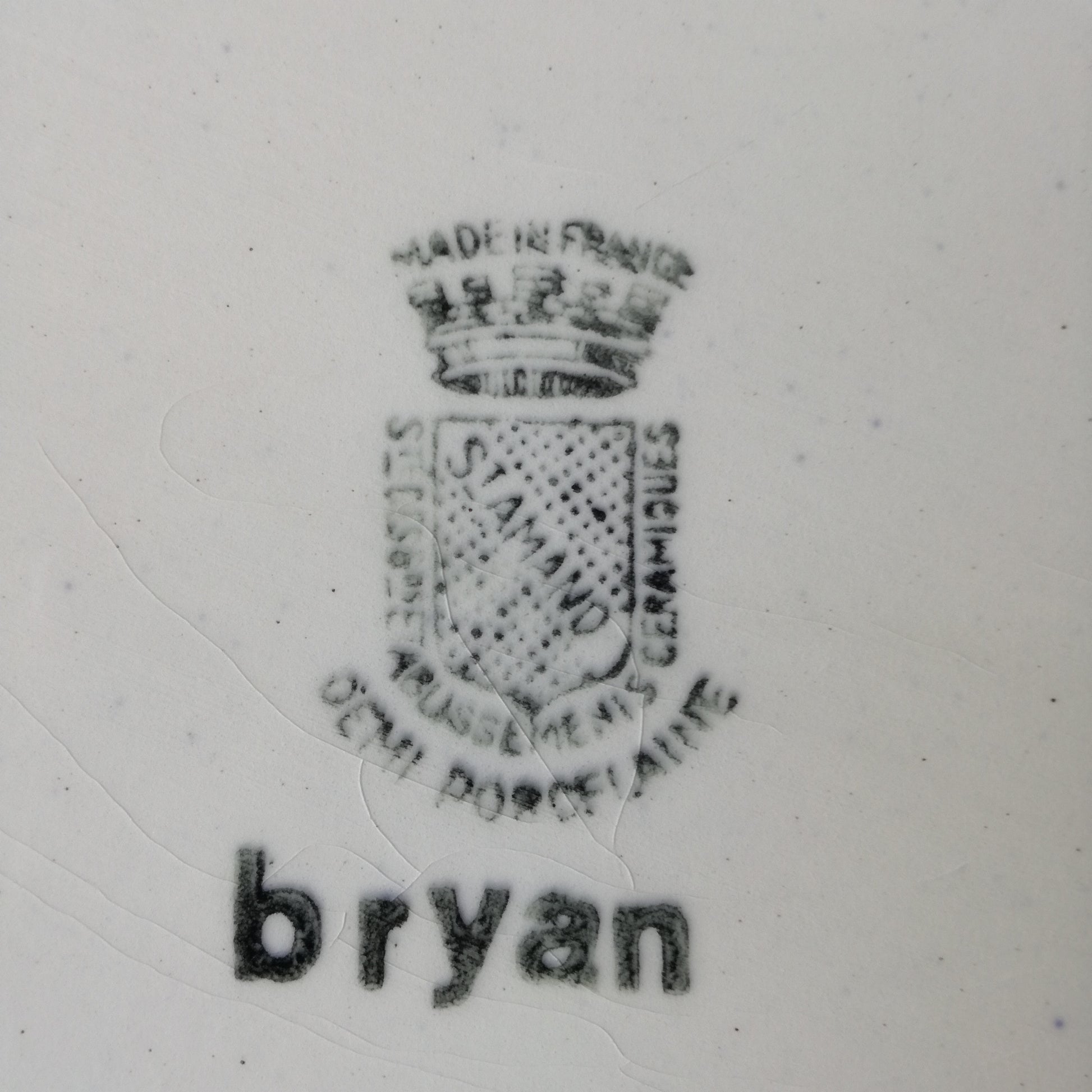 Plat ovale Bryan Saint-Amand