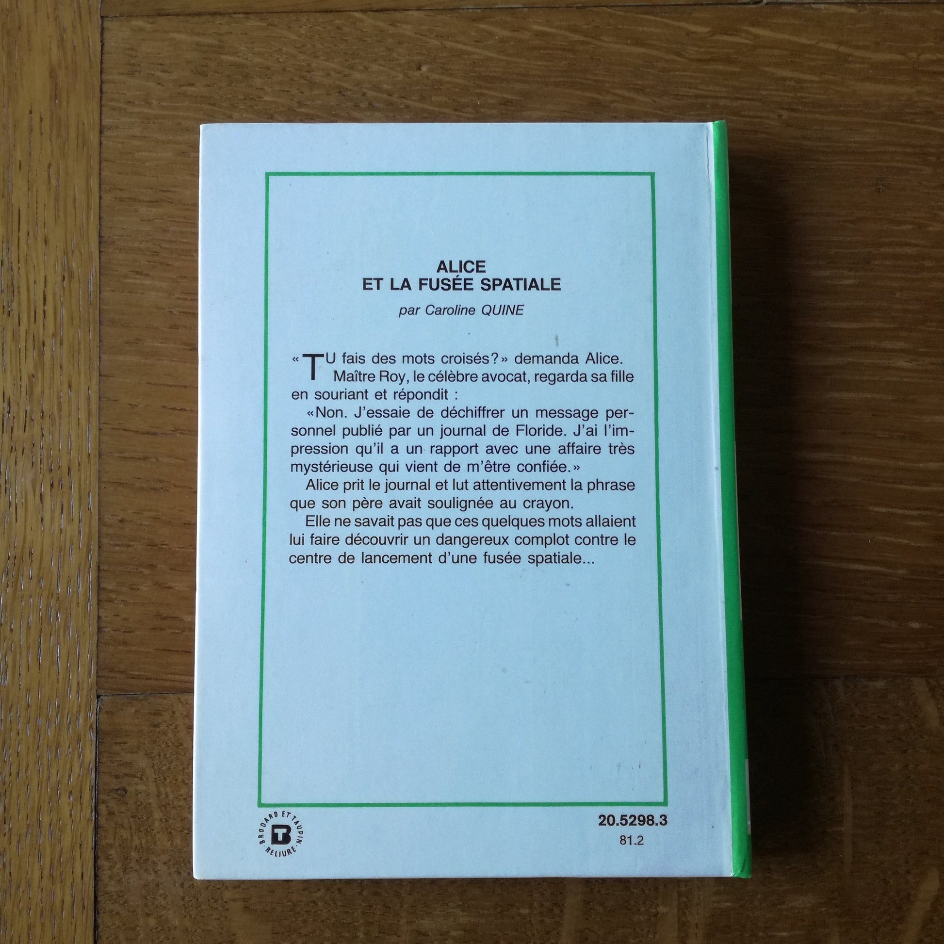 Livre jeunesse Alice Hachette