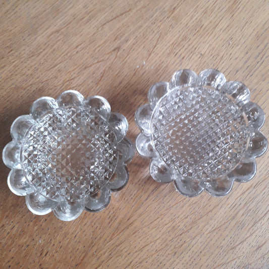 Dessous de pied de table / piano  