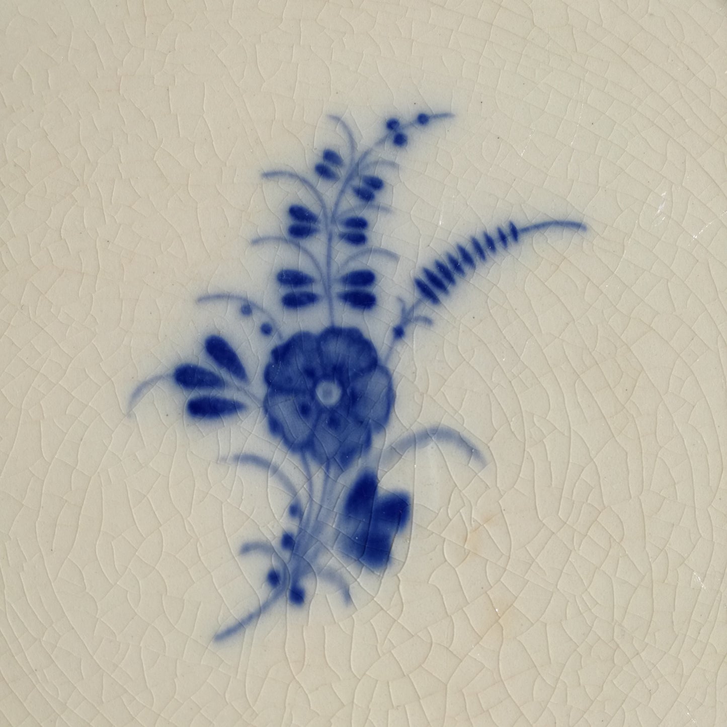 Plat sur pied Vieux Luxembourg Villeroy & Boch