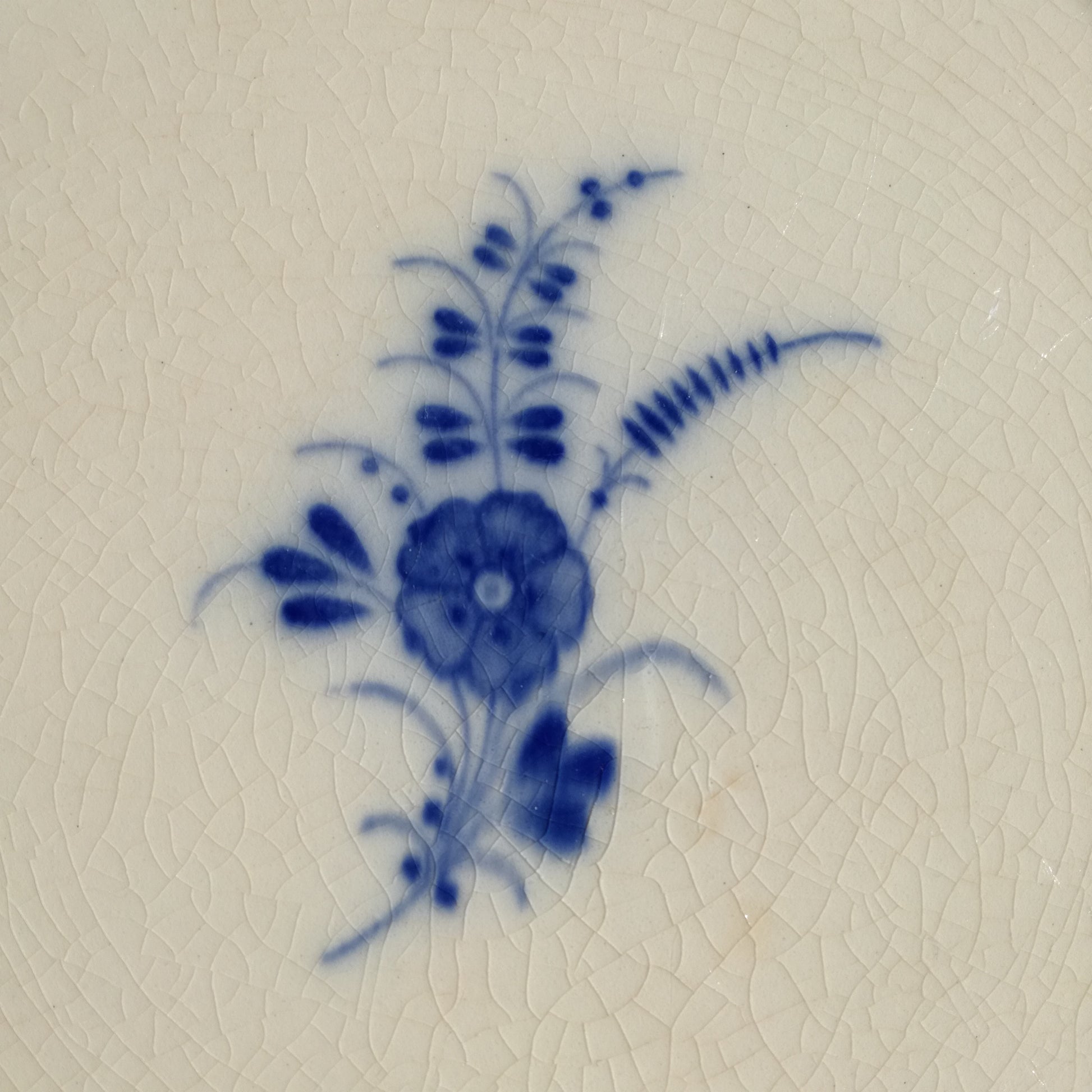Plat sur pied Vieux Luxembourg Villeroy & Boch