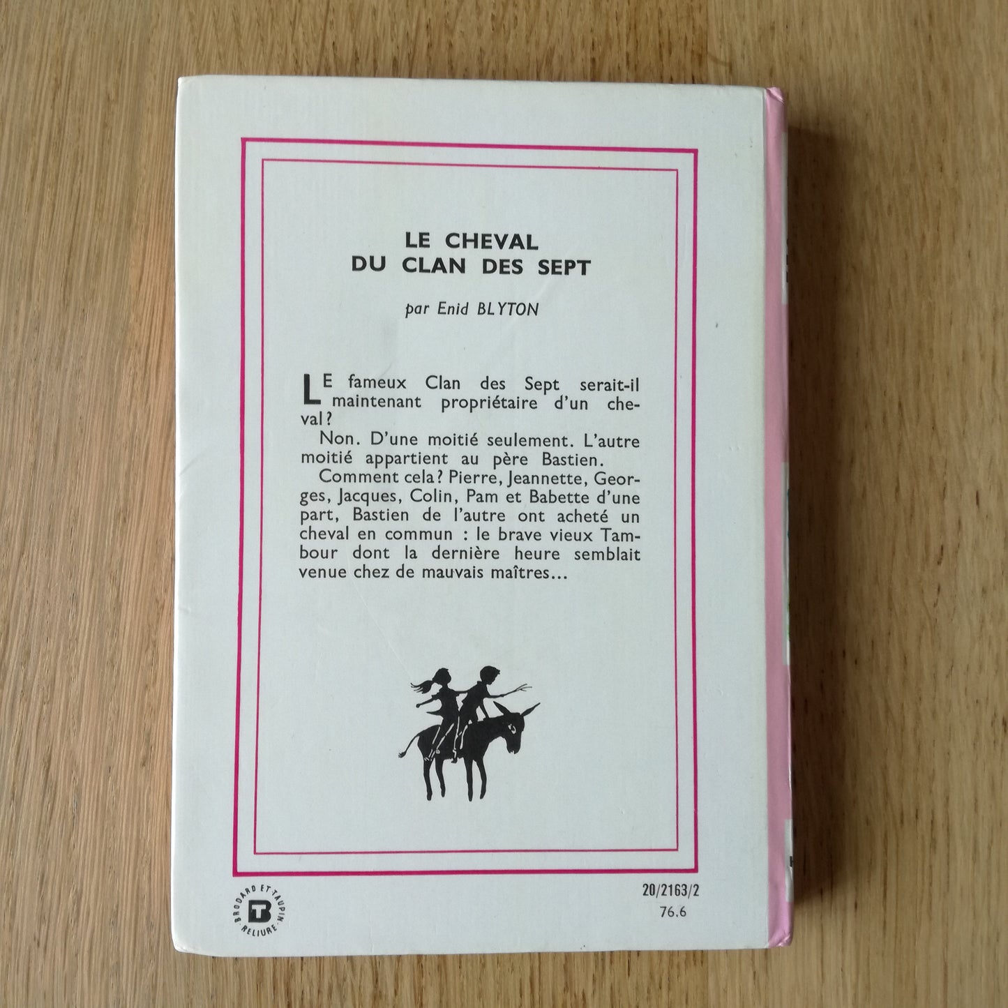 Livre jeunesse Le Clan des Sept 