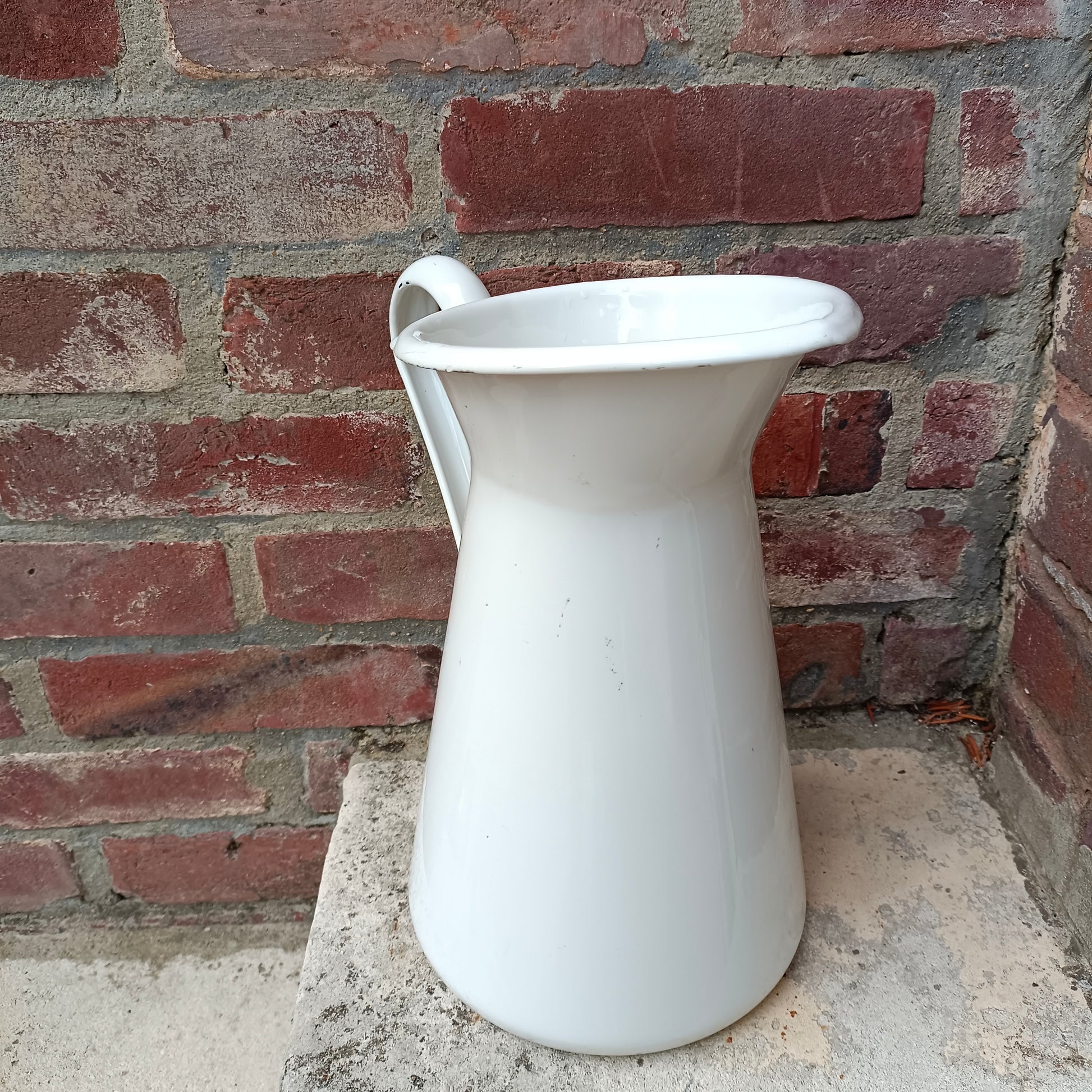 Broc de toilette  